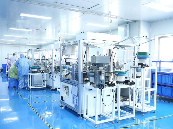 Fabricante de contenedores de brillo labial