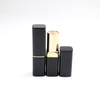 Proveedor de envases de tubos de lápices labiales al por mayor de aluminio dorado negro cuadrado de 3,8 g