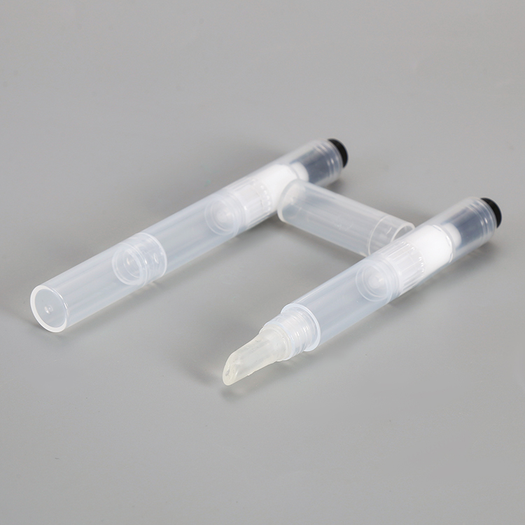 Pluma cosmética de aceite para cutículas con clic de plástico de 2,8 ml