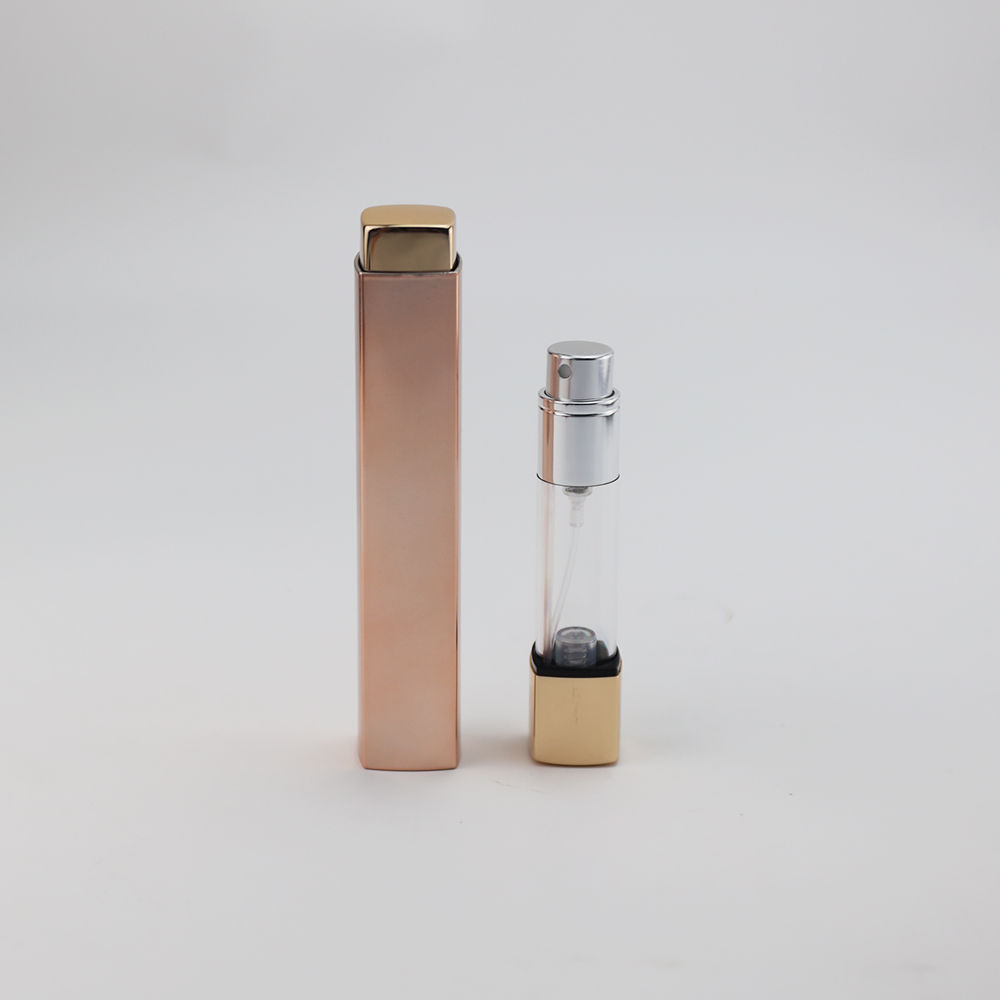 5 ml Presione el atomizador de perfume de plástico relleno de fondo cuadrado